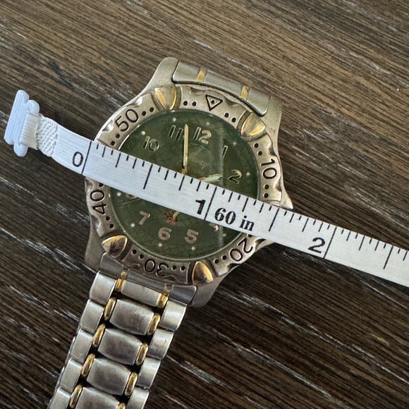 VINTAGE/LIMITED EDITION DISNEY TIGGER WATCH - Picture 6 of 6